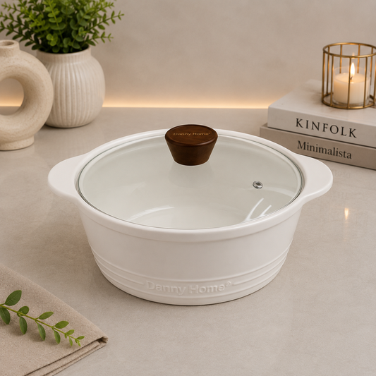 Danny Home Porcelain Soup Pot with Glass Lid – 2.5L
