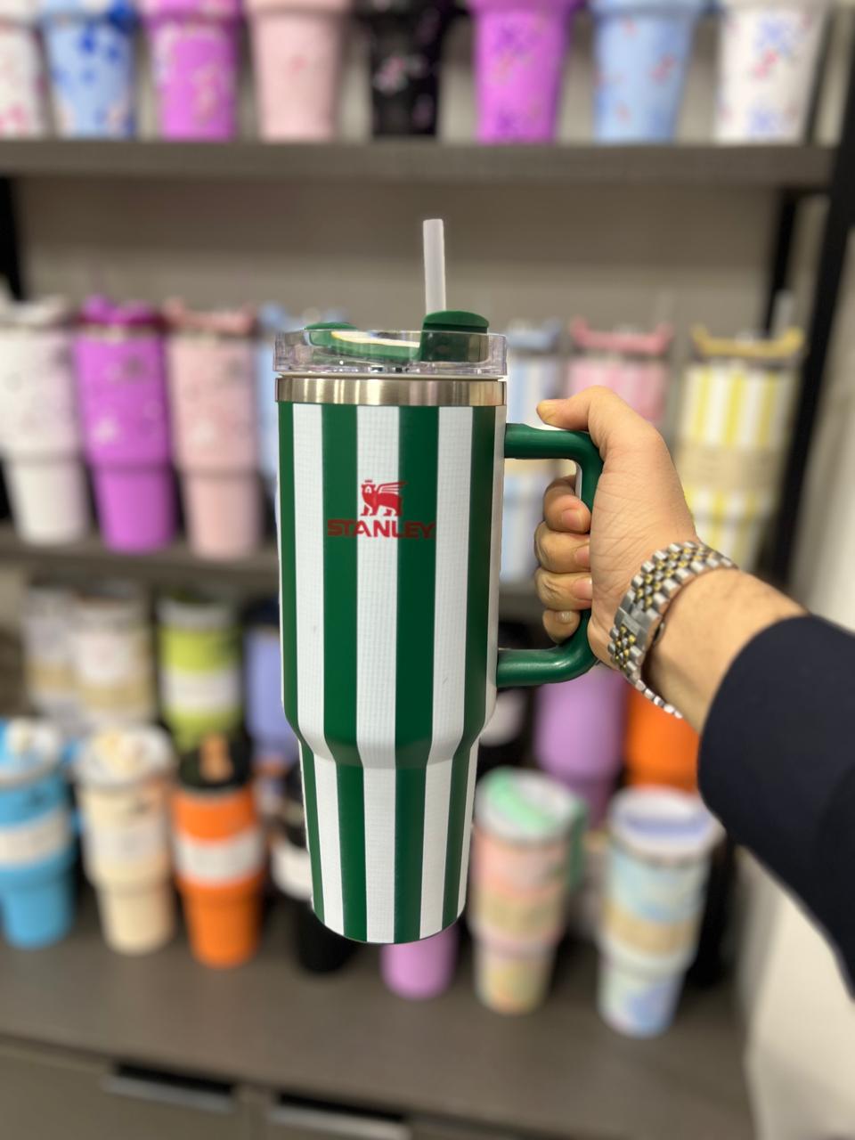 The Quencher H2.0 Flowstate™ Tumbler | 40 OZ - Emerald Cabana Gloss